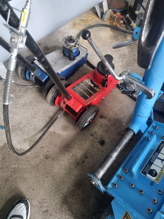 TWIN BUSH Echilibrat Camioane TWF50T