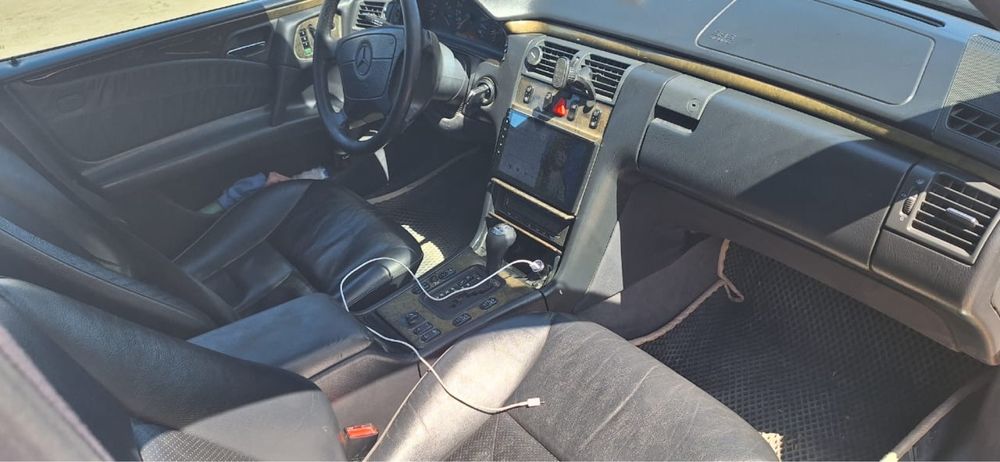 Мерседес Бенз 320