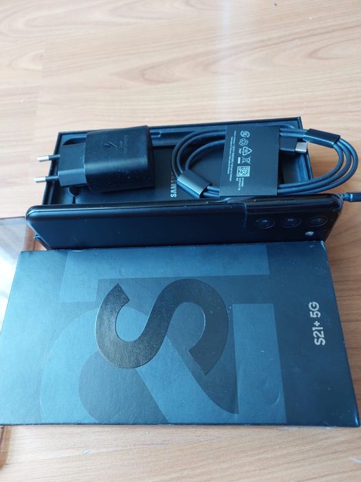 Samsung S21 Plus 256GB schimb/vând