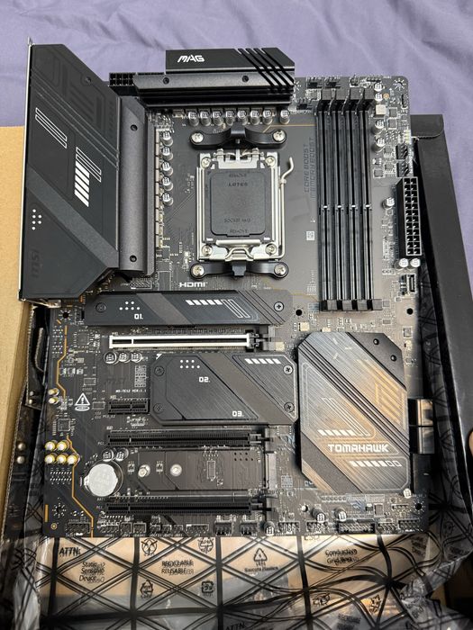 Материнская плата MSI X670E Tomahawk Wifi