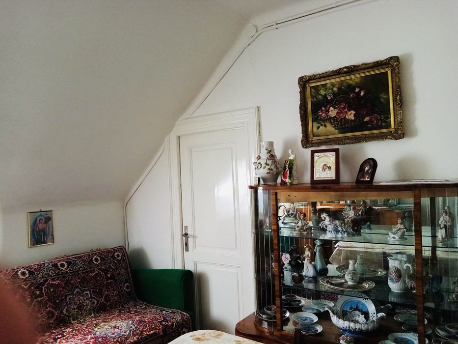 Apartament 4 camere de vânzare -Central– Vilă interbelică (1921), Sinaia – Str. Mihail Kogălniceanu
