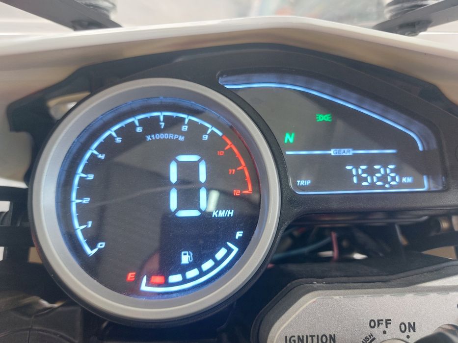Продам Мотоцикл 300кубов.