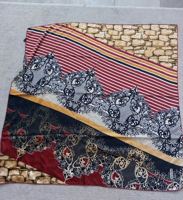 Копринен шал, нов