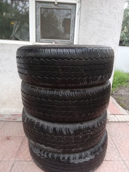 Продам шины 265 70 R16 бу