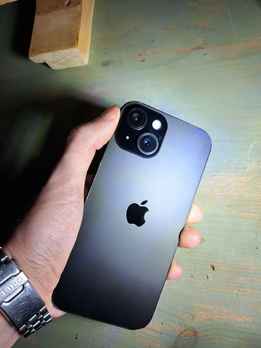 Iphone 15          .