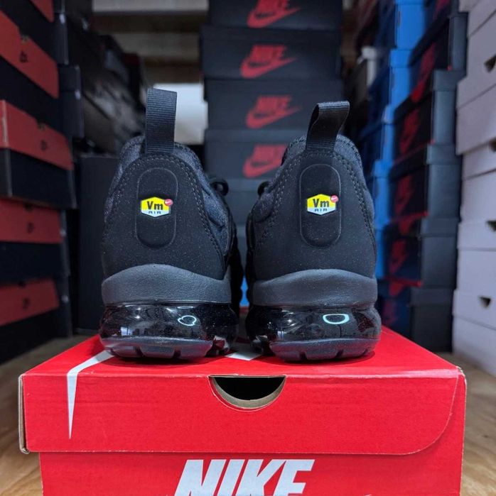 Nike Air VaporMax Plus Black / Outlet