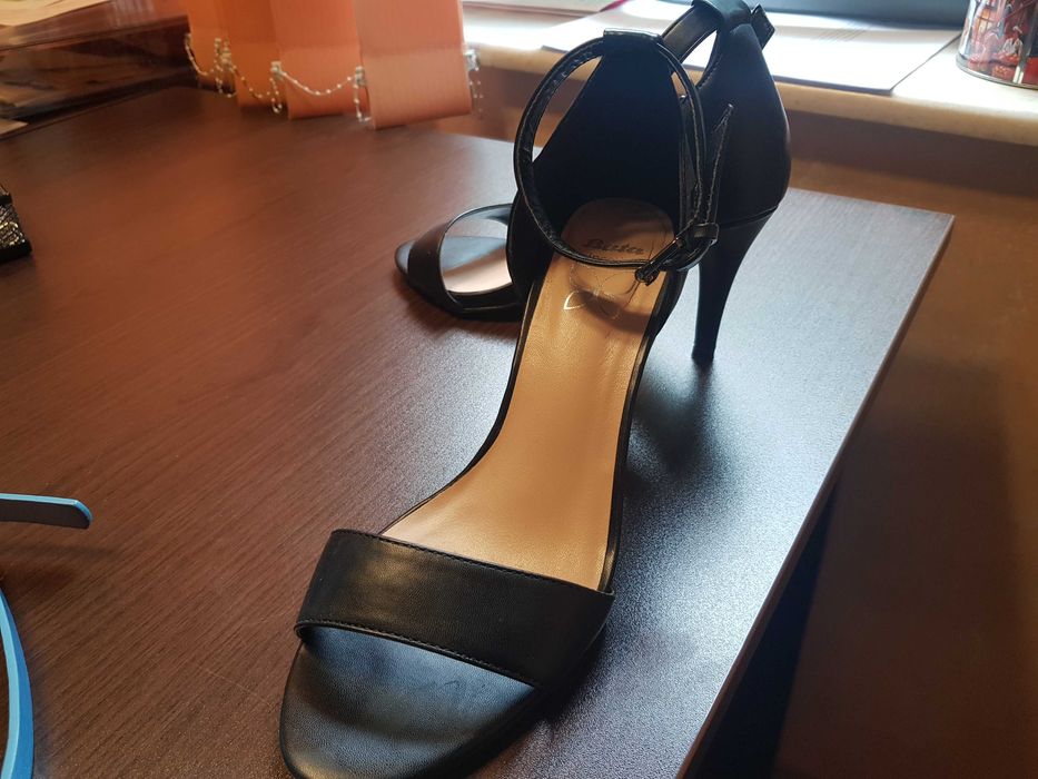 Дамски Сандали Бата