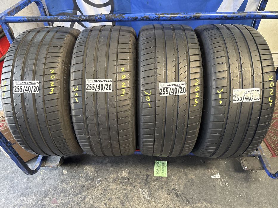255/40/20 Michelin