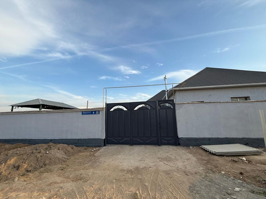 Продам Дом 5 комнат