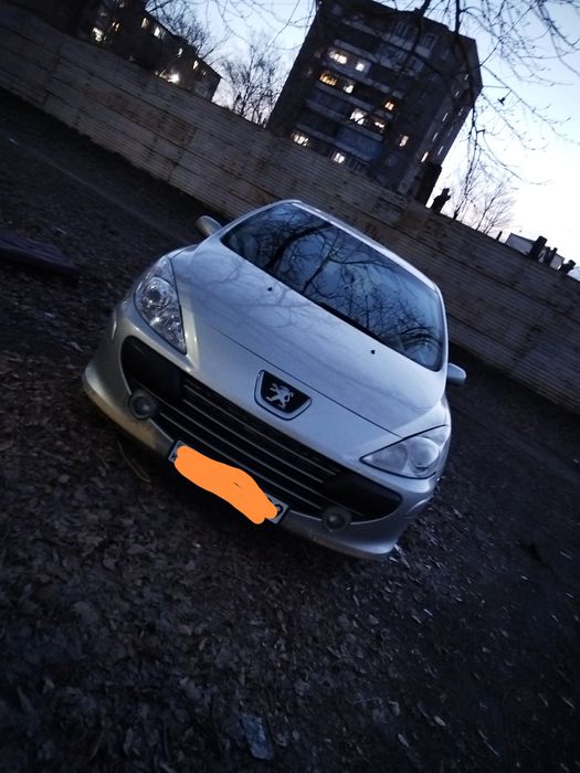 Пежо 307, 2007год, на механике.