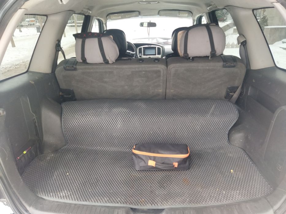 Мазда трибють 2006 г. 2.3 автомат