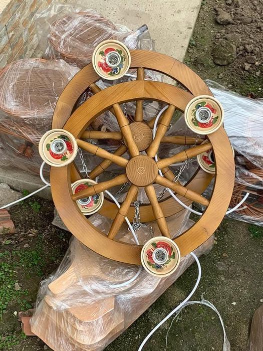 Vând candelabre rustice