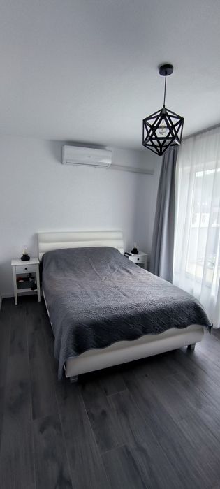 Vând apartament/Penthouse 3 camere , singur pe tot nivelul