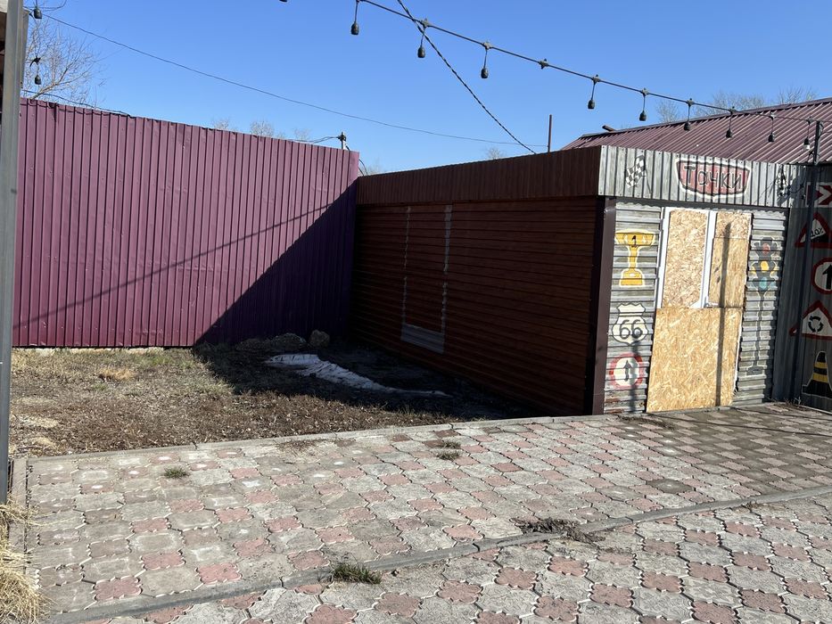 Продается павильон с участком в парке