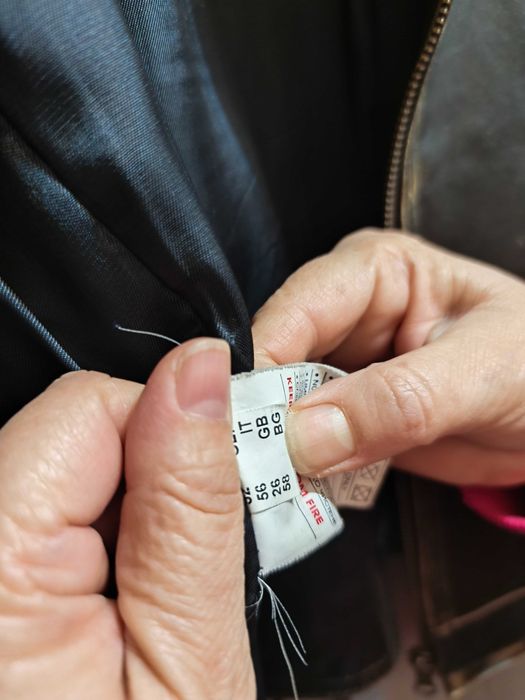 продавам мъжко кожено яке