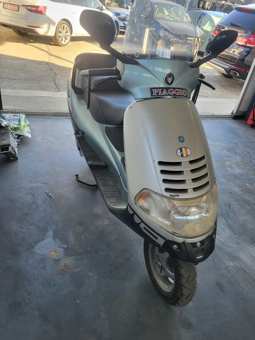 Vand Scuter Piaggio Hexagon