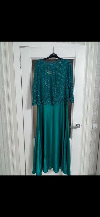 Продам платье вечернее 52-54 размер