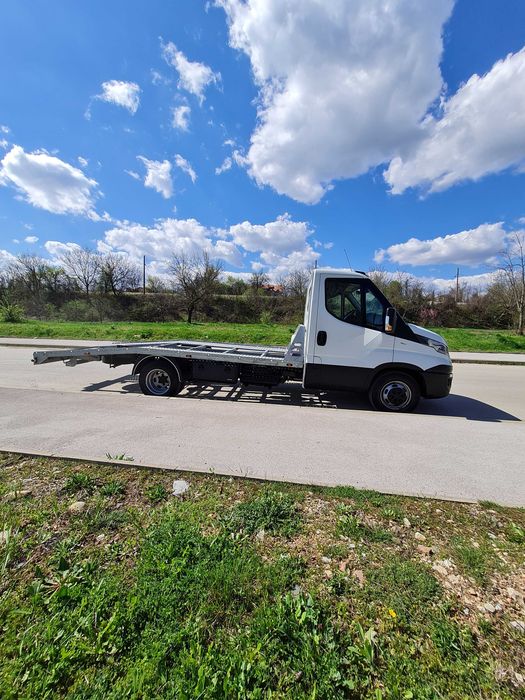 Продава се транспортна фирма,автовоз до 3.5 тона и ремърке с три оси!