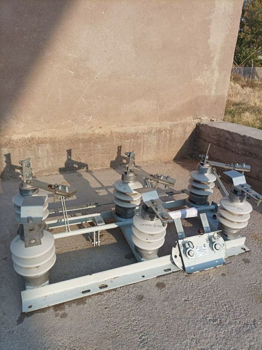 Trasfarmator razdenitel