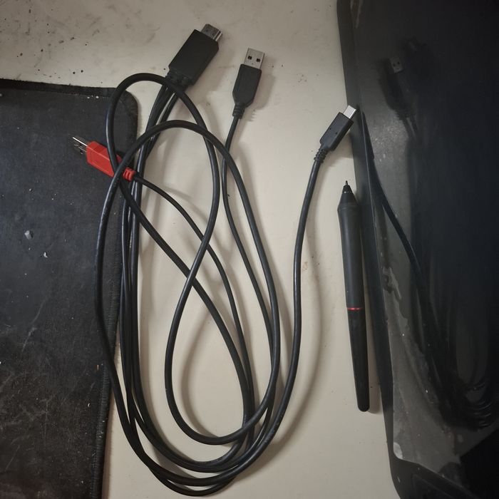 Продам экраник планшет