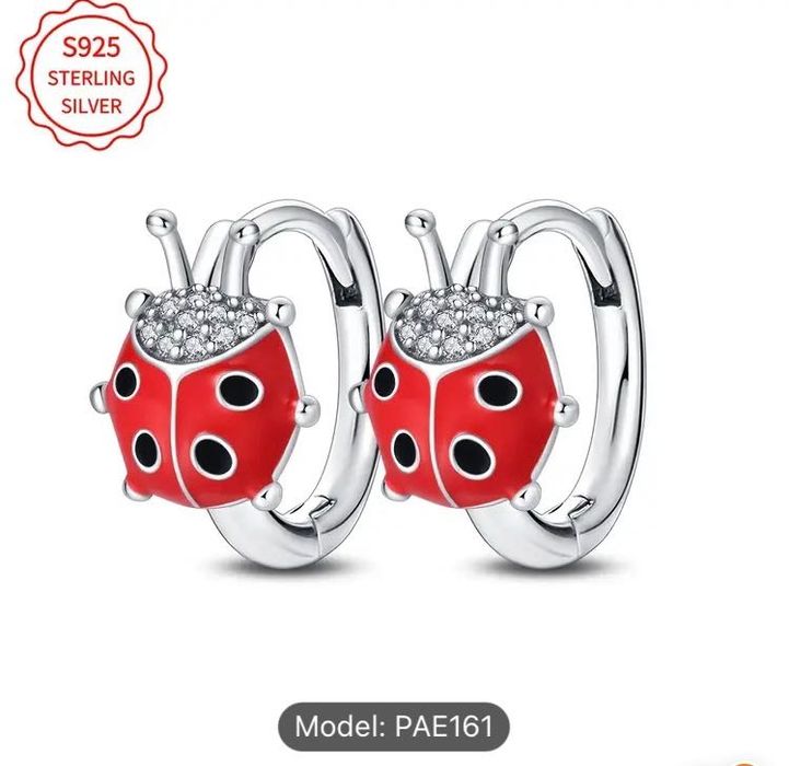 Vand cercei de argint cu buburuza