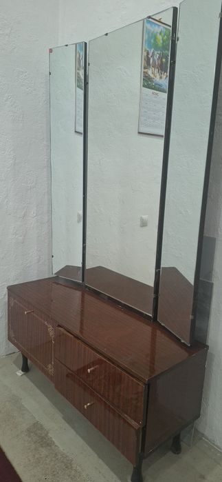 Продам старинную мебель