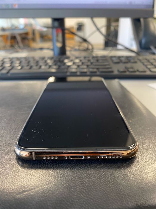 iPhone 11 Pro Max – 512 GB – impecabil