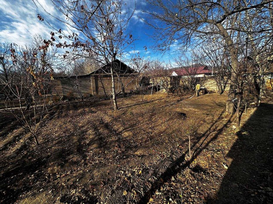 5 sotx yer uchastkasi sotiladi