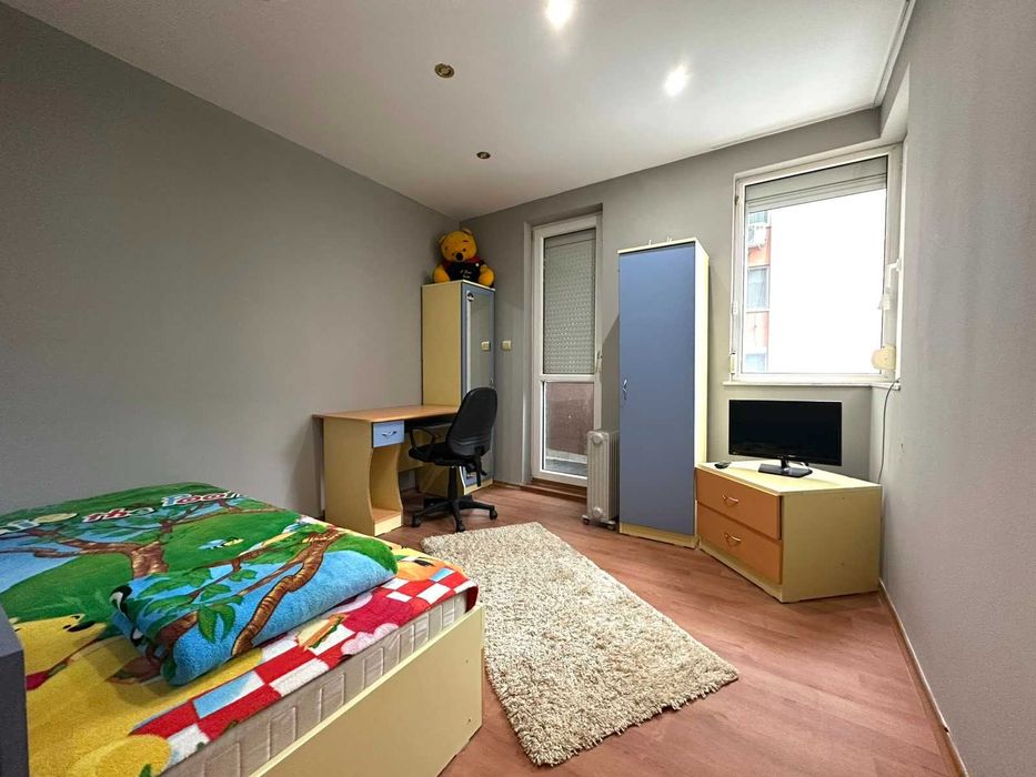 Дава се под наем Тристаен апартамент в Велико Търново, Акация - 80 кв.м за 428.4 € - Снимка #5