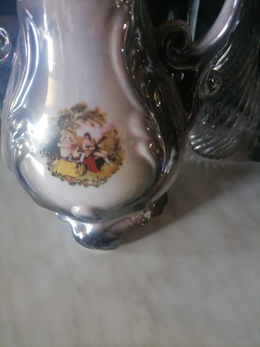 Порцеланови вази