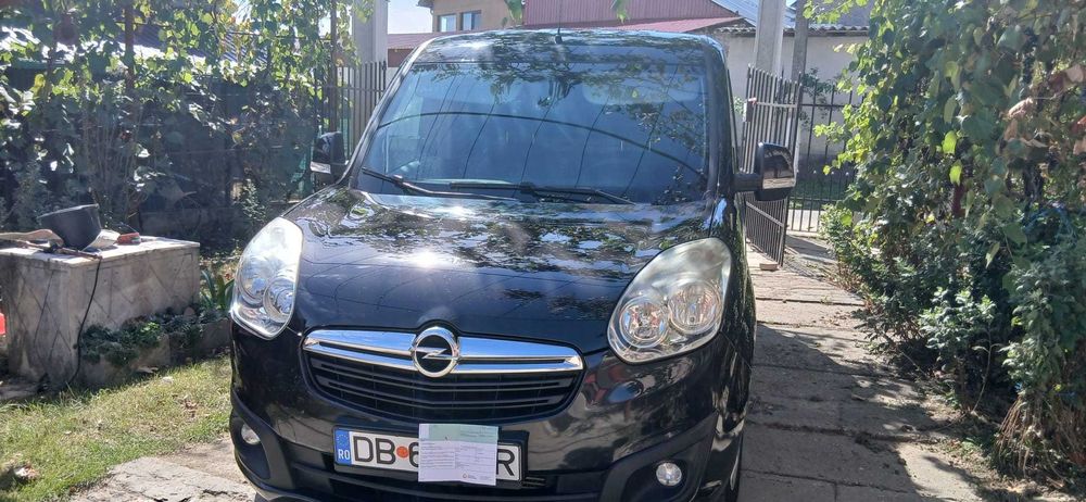 Vând Opel Combo 1,6Ecoflex AUTOMATĂ