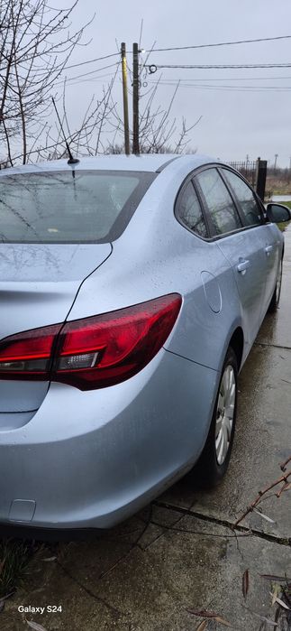 Vand Opel Astra J  automata