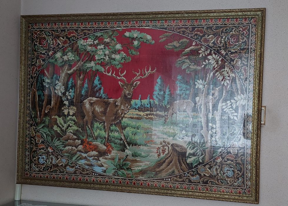 3 tablouri cu rama, carpeta