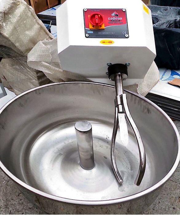 Mishalka mishalka xamir qoradigan aparat Turetiski chagdas ferma