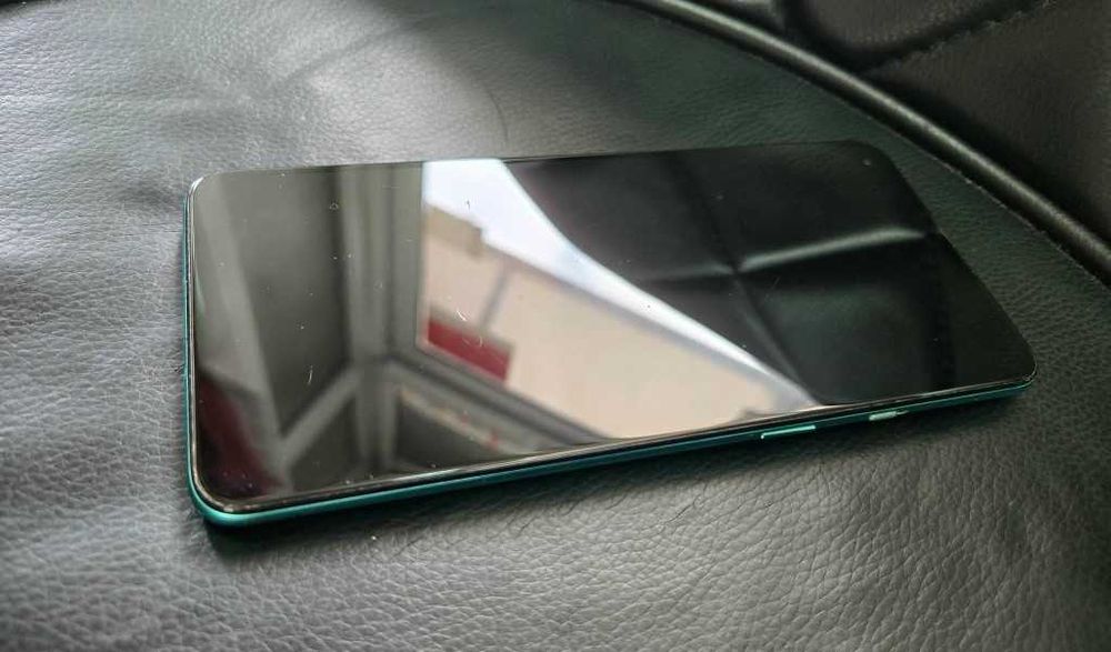 OnePlus 8T 12GB + 4GB RAM / 256GB