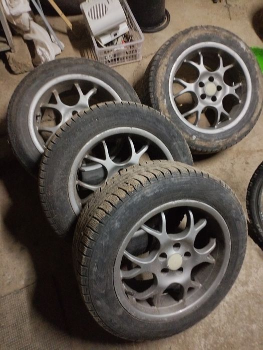продам комплект колес 16х