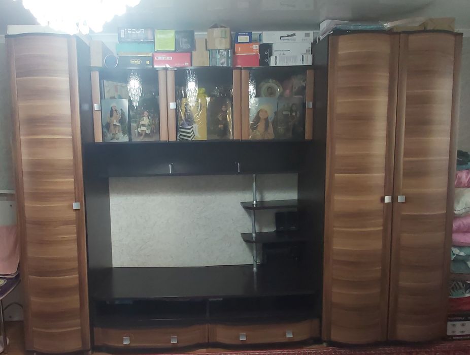 Продам стенку 80000тг