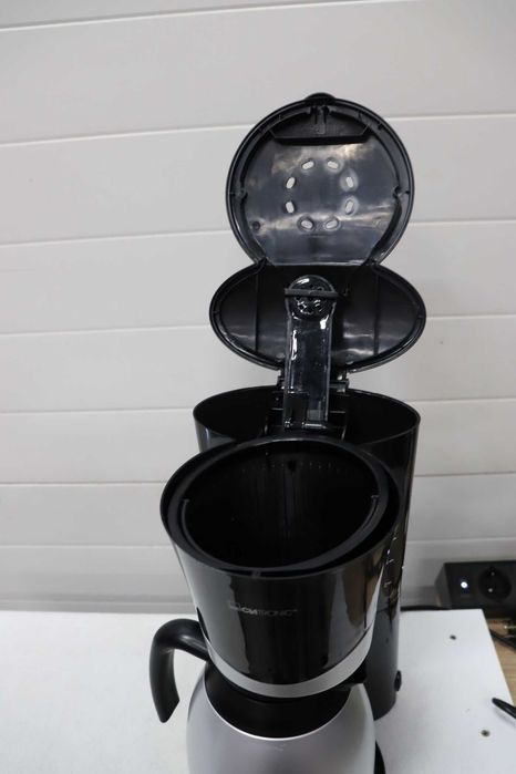 Шварц Кафемашина Clatronic Thermos | Автоматична филтърна кафемашина за 8-10 чаши филтърно кафе | Система против прокапване и автоматично изключване