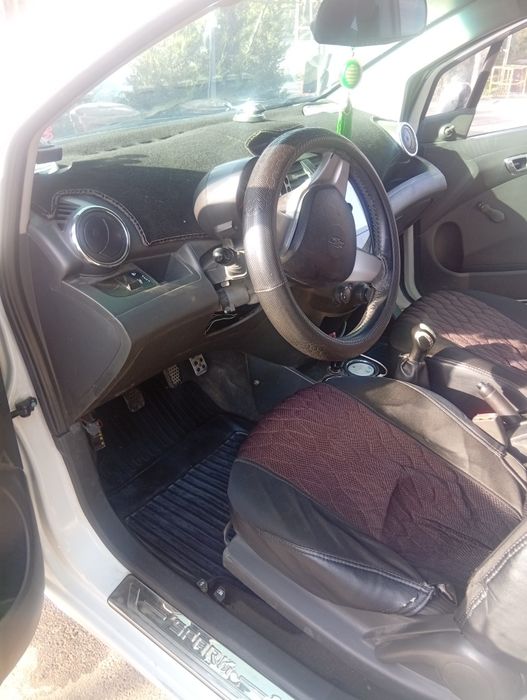 Спарк сотилади 2011 йил