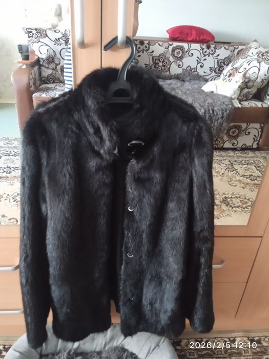 Продам две шубы натуральные