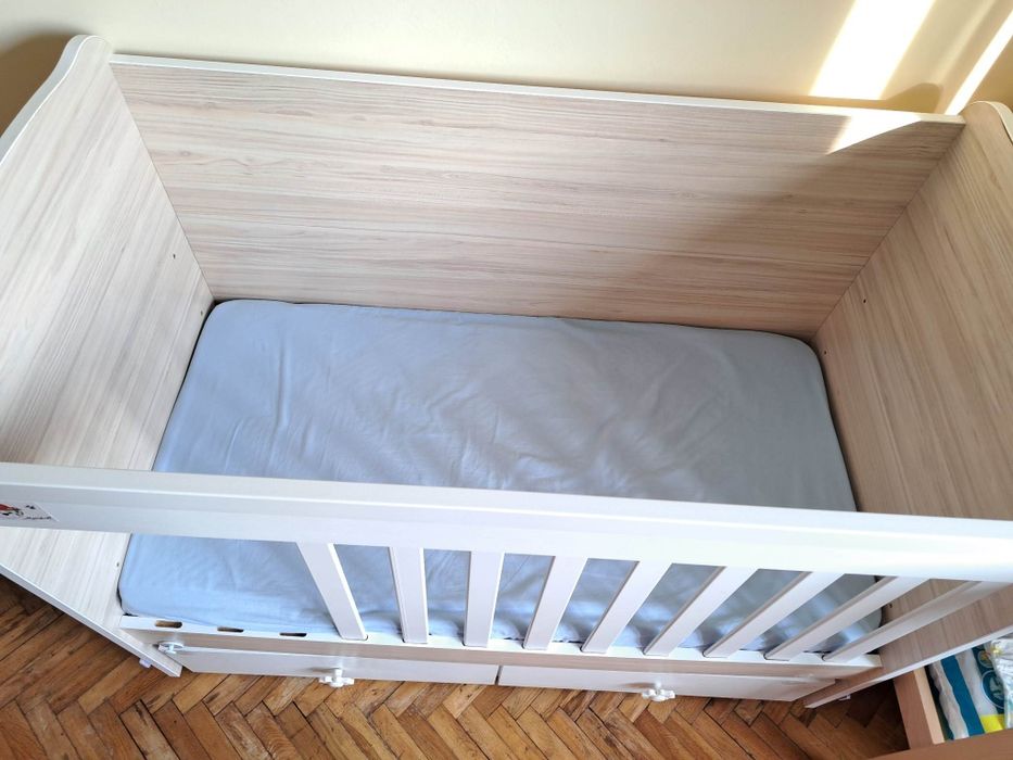 Детско легло с матрак и чаршаф