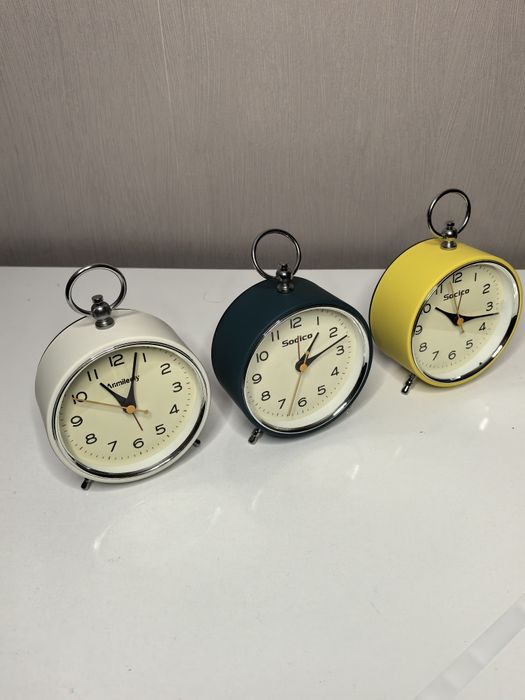 Часовник будилник