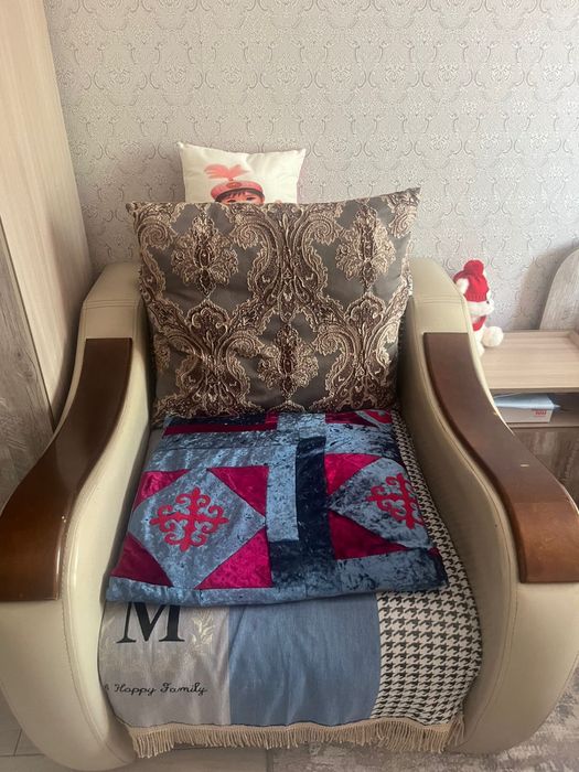 Продам комплект дивана с креслом