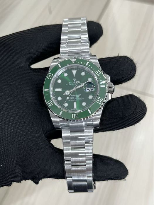 Часы Rolex Submariner “Hulk”