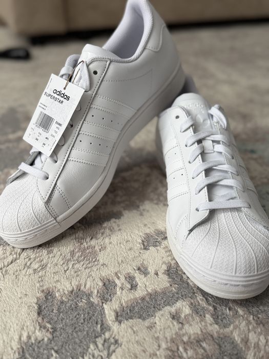 Продам кеды адидас оригинальные