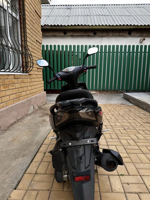 Скутер 125 кубов