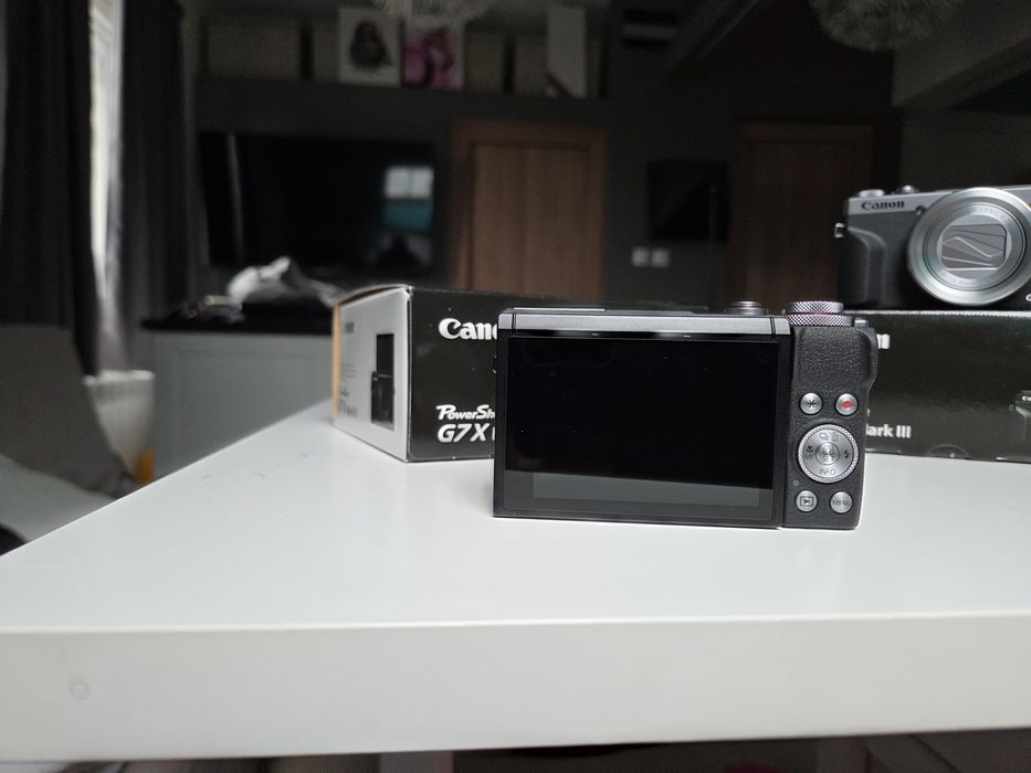 Canon PowerShot G7X Mark III SILVER - Чисто нов