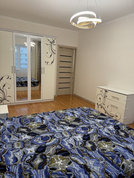 Спальный гарнитур бу