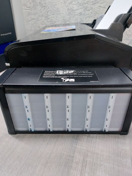 EPSON L805 wi-fi
6 цветный струйный принтер