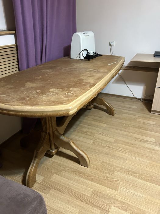 Гостиный стол в отличном состояние